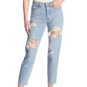 LEVIS Wedgie Fit BIG E High Rise Straight Raw Hem Knee Ripped Denim Jeans 26